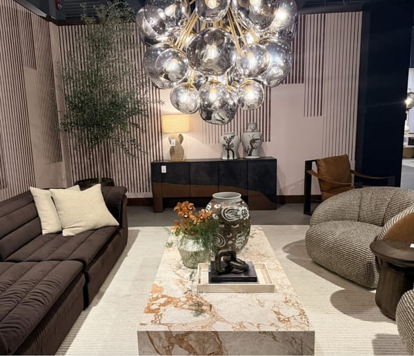 The Marble Moment: Bold, Colorful, and Unapologetically Natural